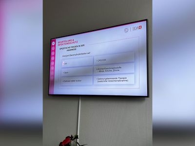 Praxisteam DentBlanc bei der Fortbildung zur Guided Biofilm Therapy (Bild 7)